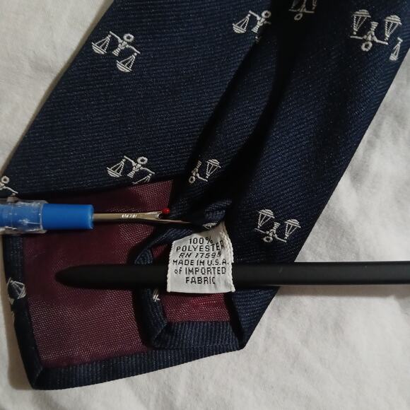 Vintage Renleigh SCALES OF JUSTICE MADE IN USA Navy Tie Classic Lawyer - Picture 4 of 6